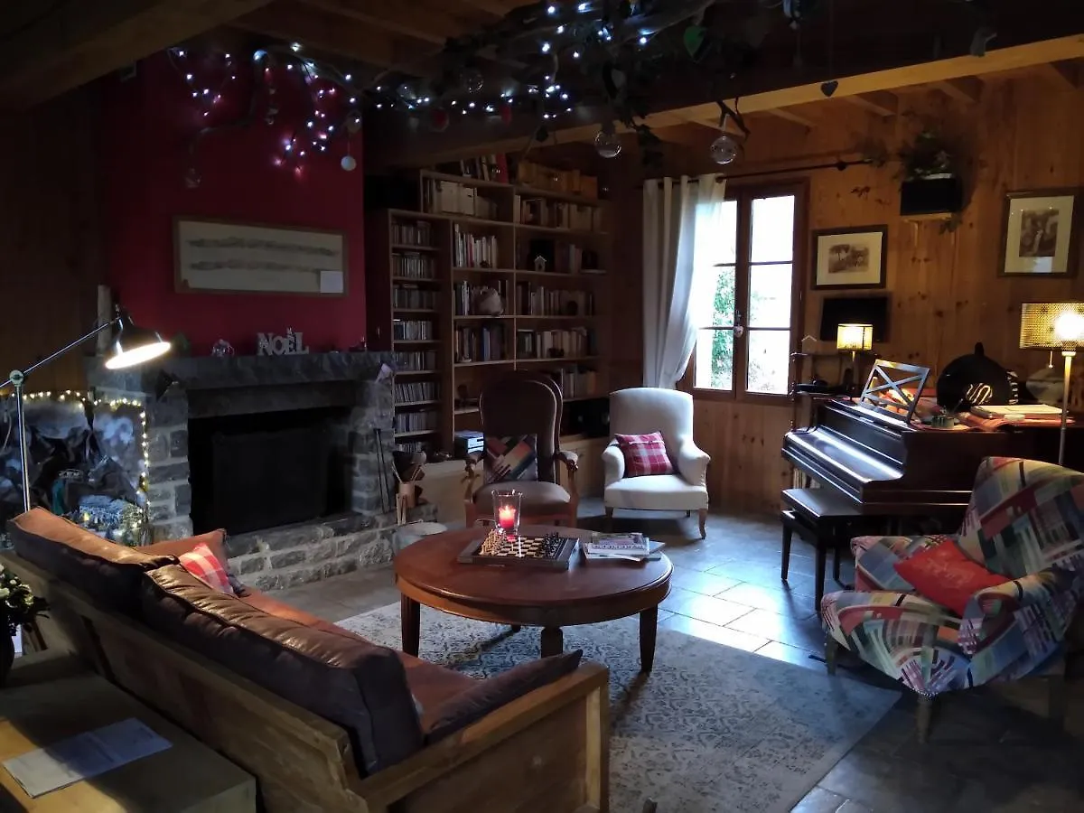 La Grande Ourse Bed & Breakfast Campan